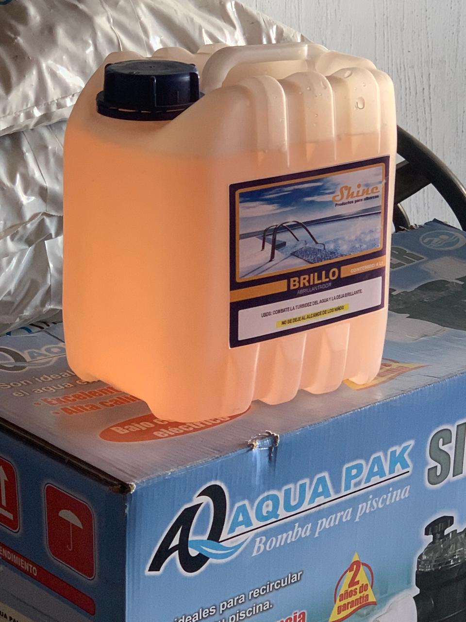 B001 Shine Brillo Abrillantador para Albercas | Presentaciones de 10 L y 20 L